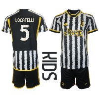 Juventus Manuel Locatelli #5 Heimtrikotsatz Kinder 2023-24 Kurzarm (+ Kurze Hosen)